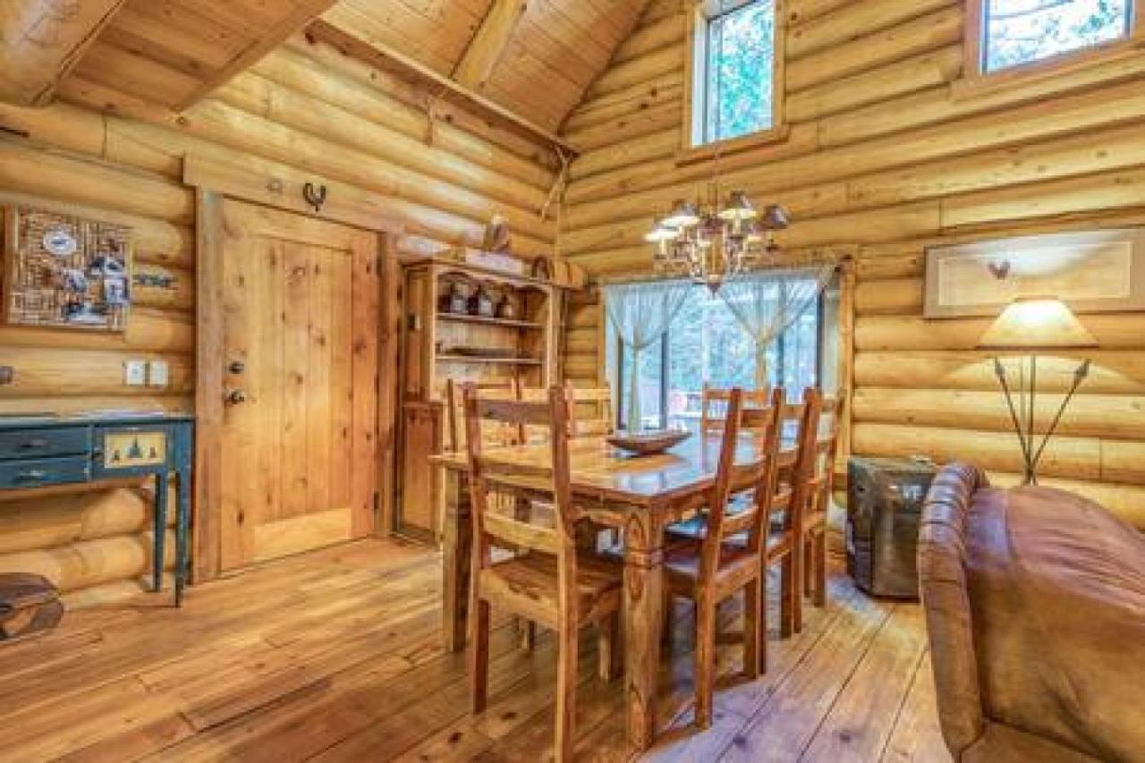Eagles Nest - Natural Log Cabin With Guest House 爱德怀 外观 照片