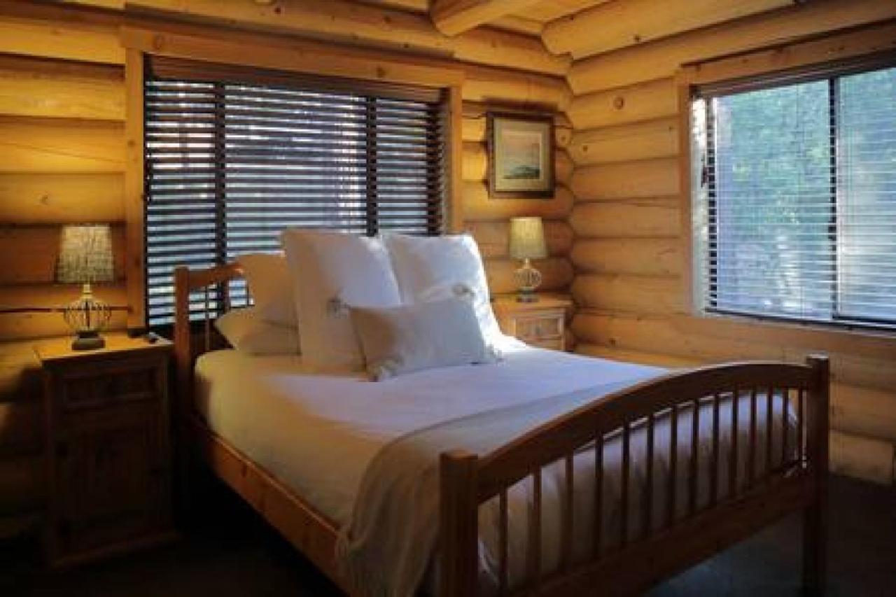 Eagles Nest - Natural Log Cabin With Guest House 爱德怀 外观 照片