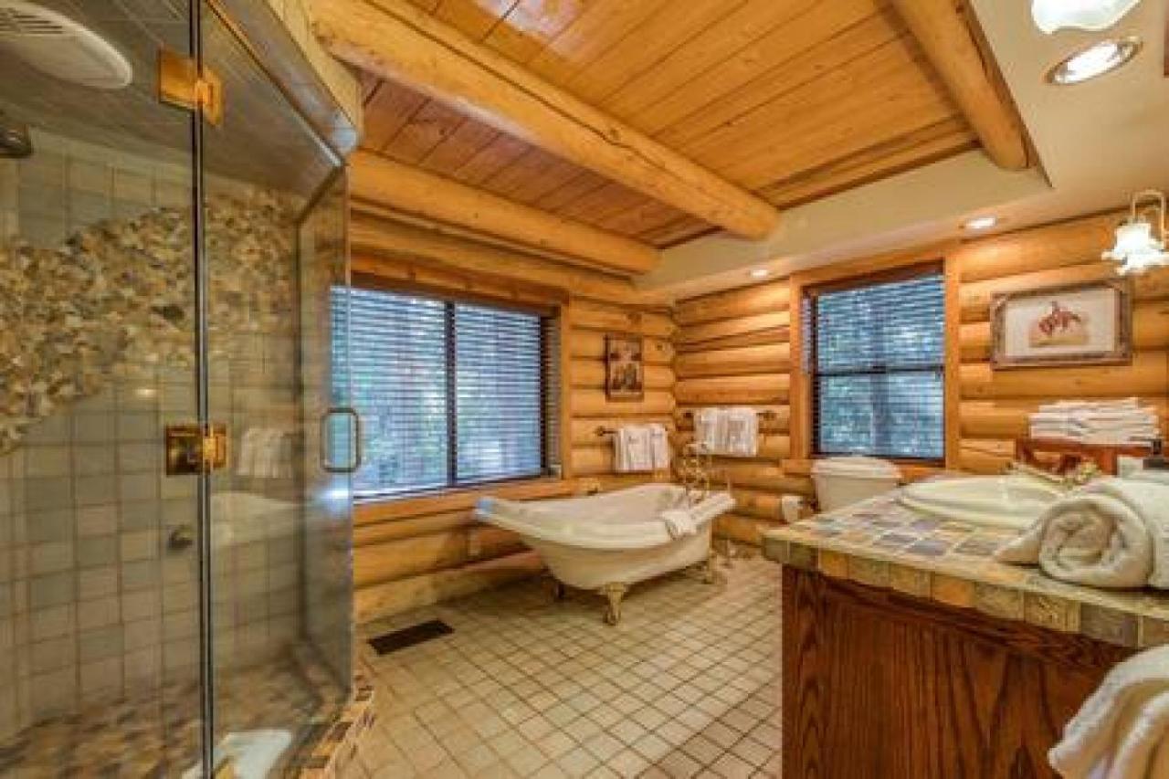 Eagles Nest - Natural Log Cabin With Guest House 爱德怀 外观 照片