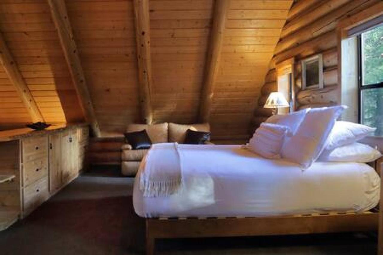 Eagles Nest - Natural Log Cabin With Guest House 爱德怀 外观 照片